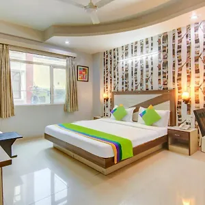 https://treebo-rockwell-plaza.hotelsdelhi.org