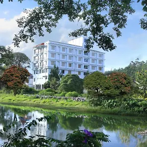 grand-plaza.hotels-munnar.com/