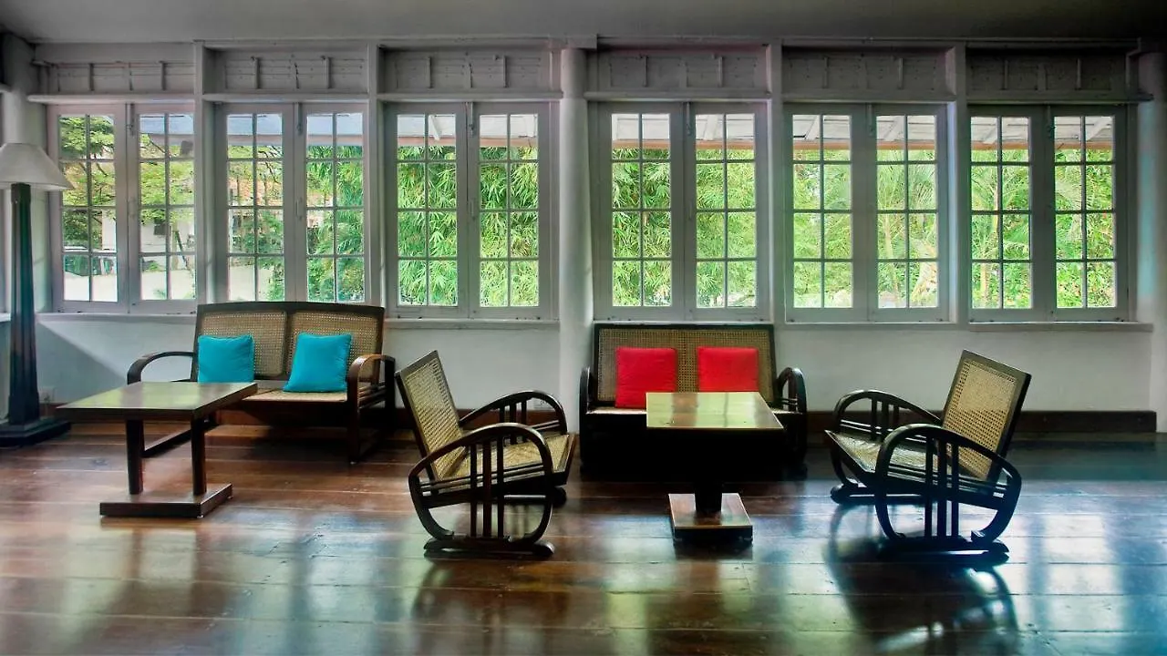 Neemrana'S- Tower House Hotel Kochi